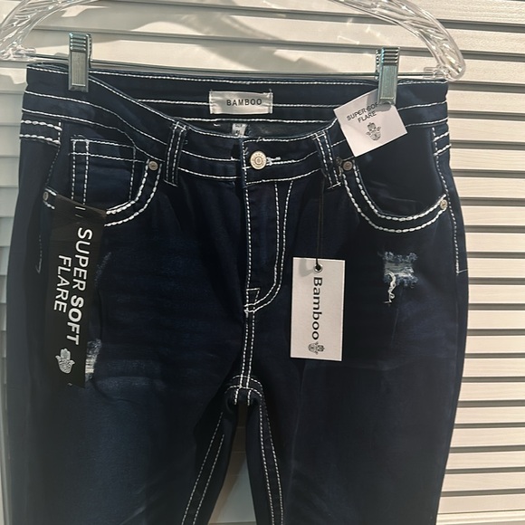 NWT Bamboo Super Soft Flare Legs Blue Jeans with Flap Jeweled Back Pockets - 11 - Picture 2 of 9
